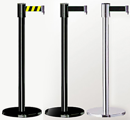 RETRACTABLE CROWD BARRIER 