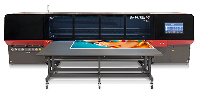 UV large format printer for vibrant and durable prints