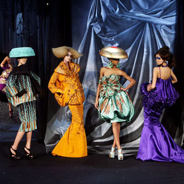 Dress to Impress at Events - Discount Displays Blog