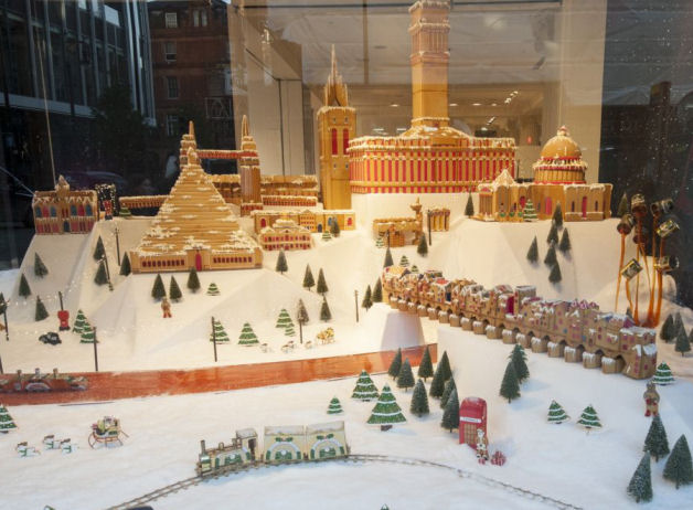 4 Amazing Christmas Window Displays 2013 - Discount Displays Blog